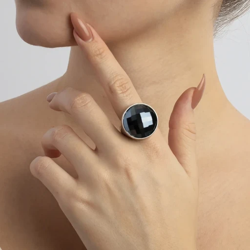 Кольцо Possebon pearl black agate 18 мм K1155.4/18.0 BW/S
