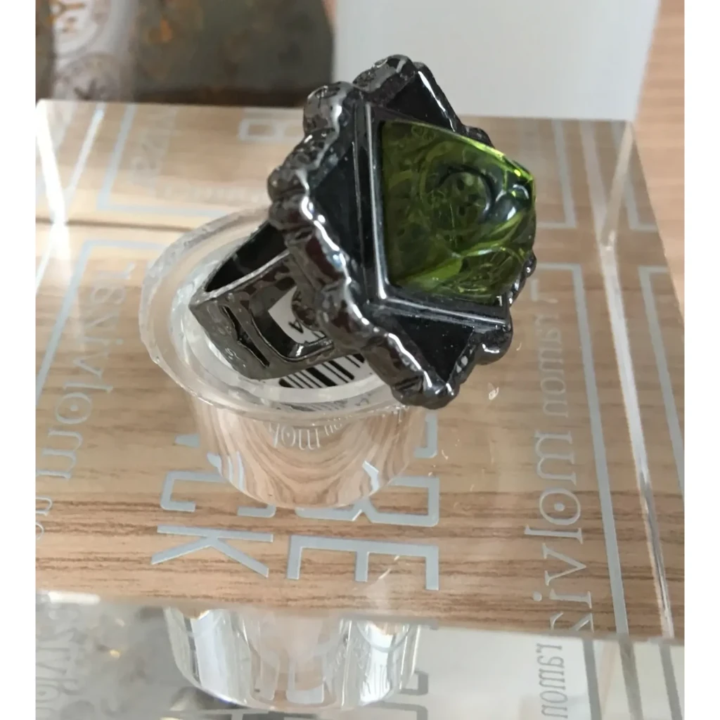 Кольцо Myka  Olivini R6020-17