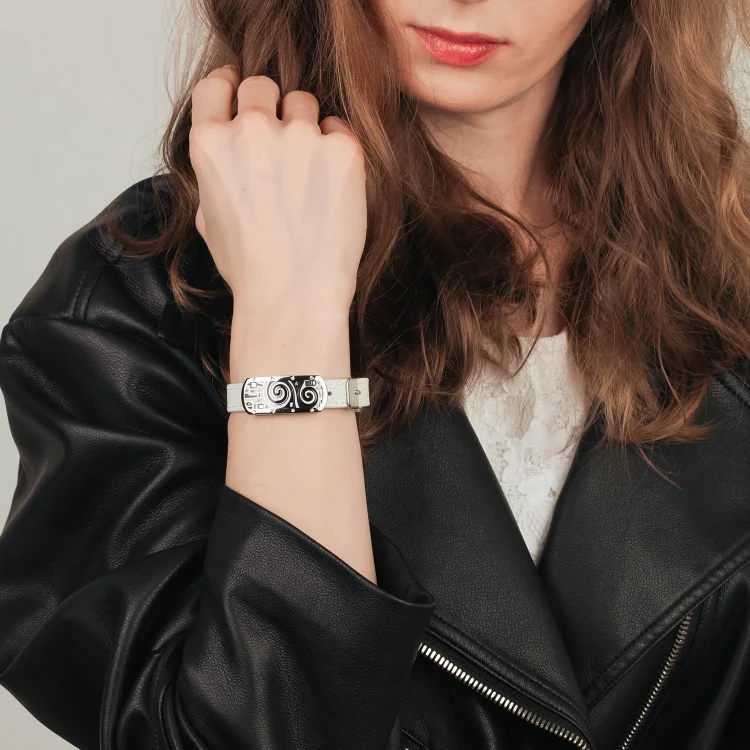 Браслет Fiora Luna на кожаном белом ремешке MKOB0171-2 S