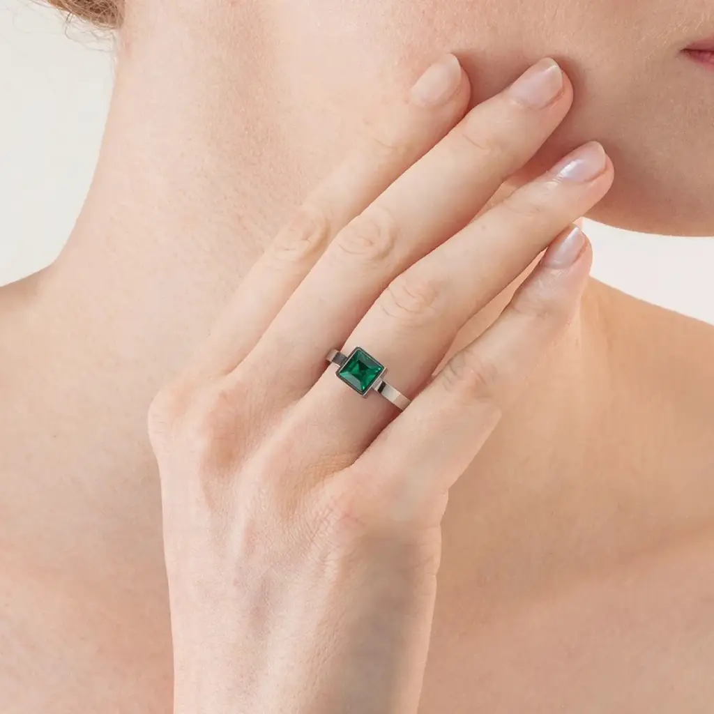 Кольцо Coeur de Lion Dark green-silver 16.5 мм 0500/40-0548 52