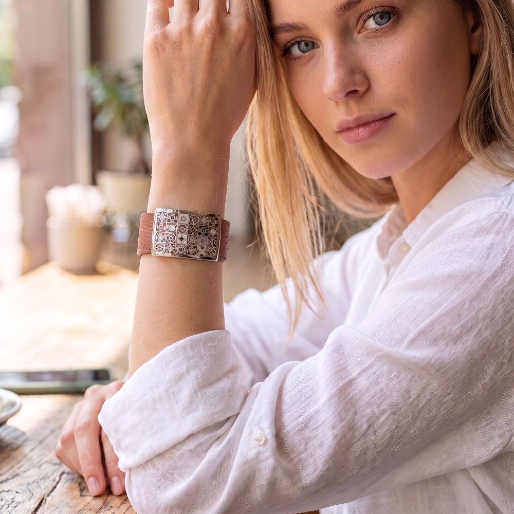Браслет Fiore Luna на коричневом кожаном ремешке CB03190-5-2