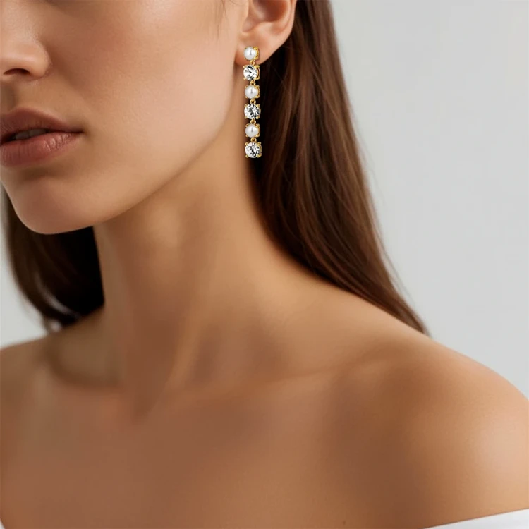 Серьги ECHO SG CRYSTAL_WHITE PEARL 490082 Dyrberg Kern