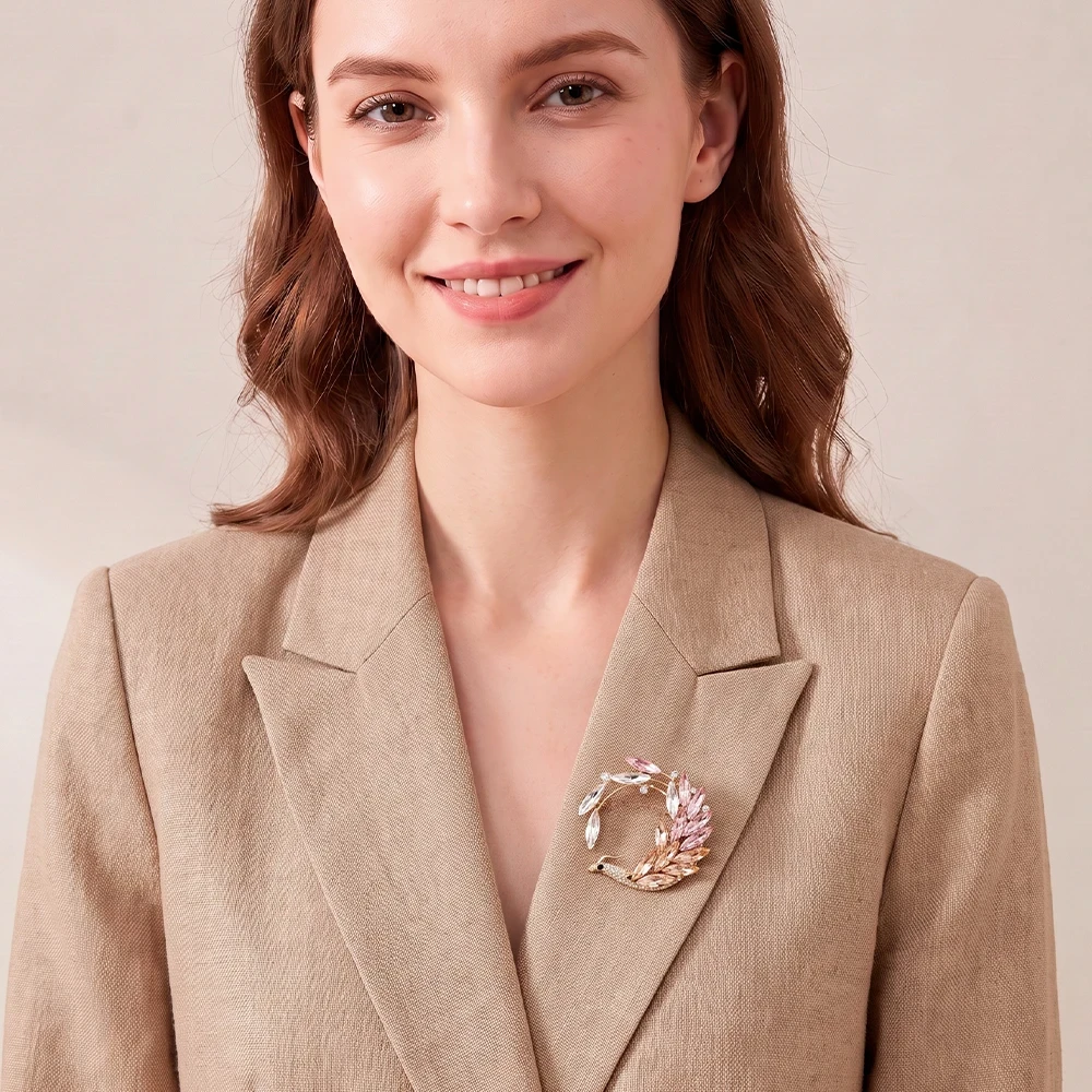 Брошь Птица crystal peach gold XR16682 BR/G Fiore Luna