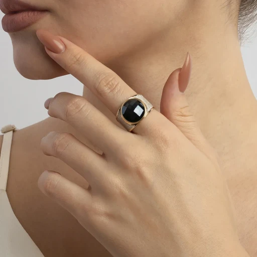 Кольцо Possebon pearl black agate 16.5 мм K3185.4/16.5 BW/G