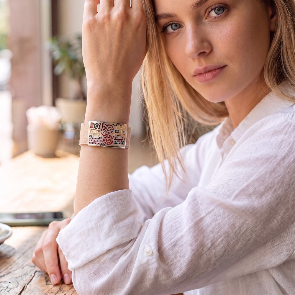 Браслет Fiore Luna на бежевом кожаном ремешке CB01319-20 BR/S