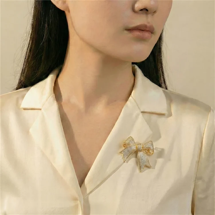 Брошь Fiore Luna Бантик Zircon XR00397B1 BR/G