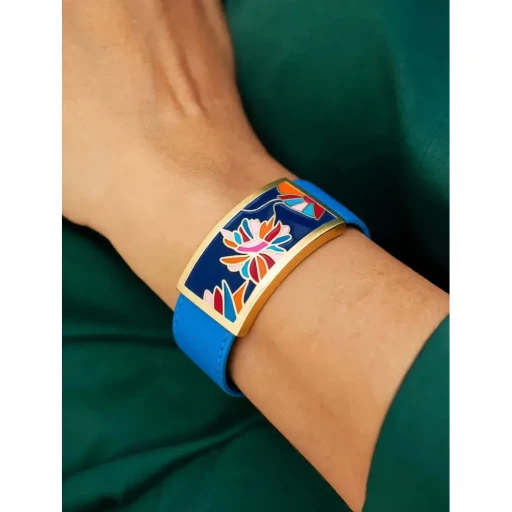 Браслет Fiore Luna на голубом кожаном ремешке CB13599-6
