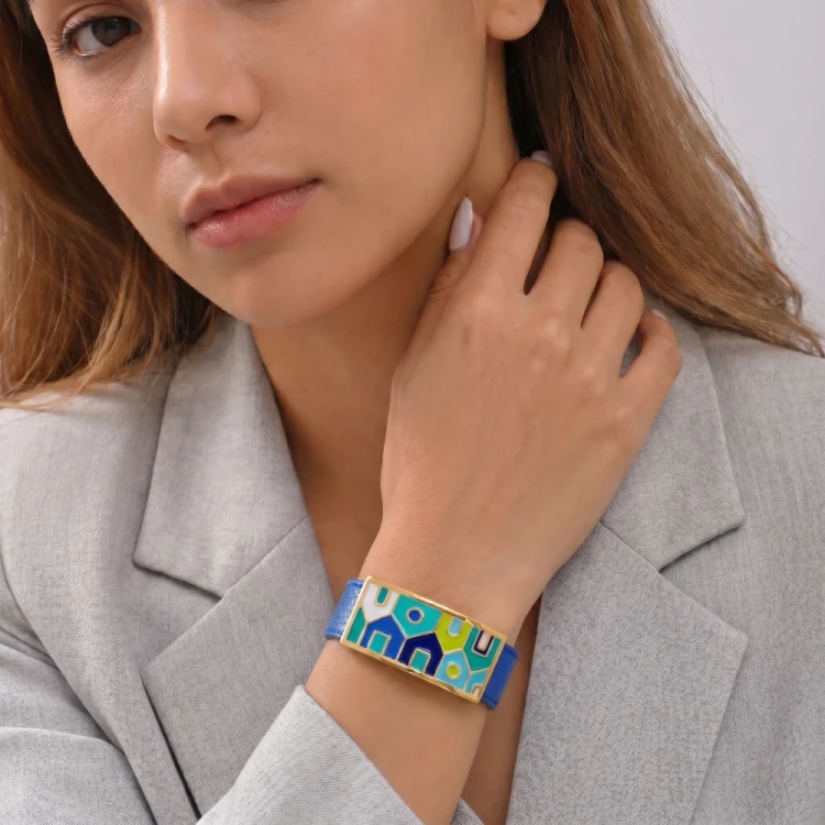 Браслет Fiore Luna на голубом кожаном ремешке CB11318-18 G