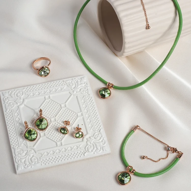 Серьги Fiore Luna Emerald A1902.18 G/S